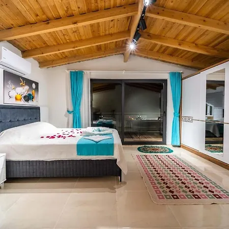 Villa Kaskalkandenizmanzaralivilla Kas